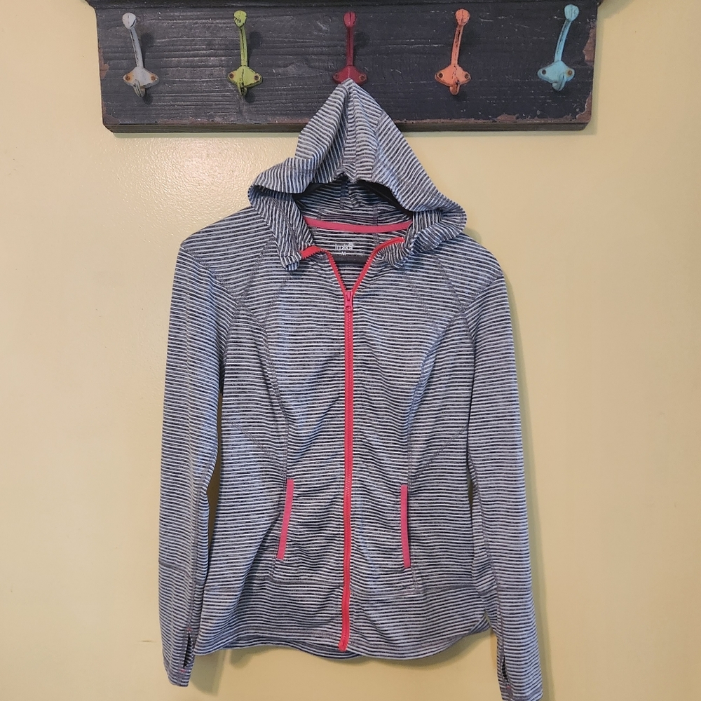 Lukka women's zip up active jacket. Thumb holes. Size medium